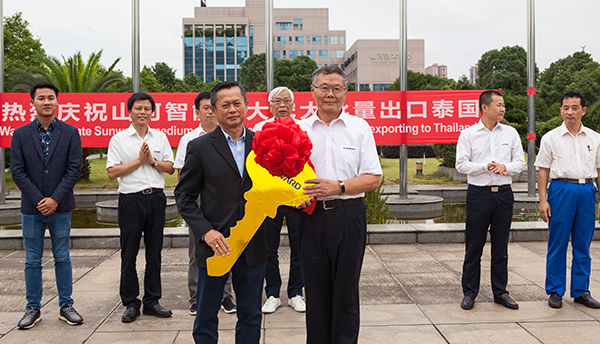 掘金一带一路，江南网页版智能中大挖大批量出口泰国