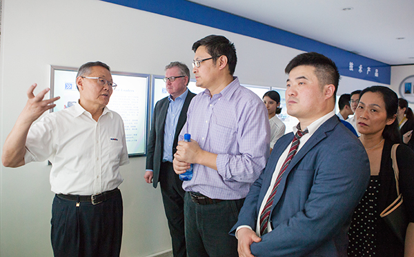 加拿大国会议员谭耕一行来江南网页版智能考察