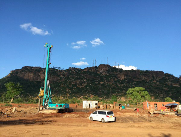 肯尼亚总统高度赞赏，乞力马扎罗山下江南网页版绿闪耀