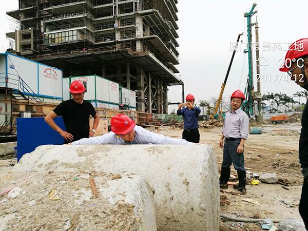 厦门项目再创入岩纪录江南网页版智能董事长何清华亲赴一线