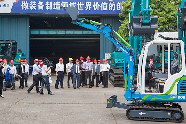 加拿大国会议员谭耕一行来江南网页版智能考察