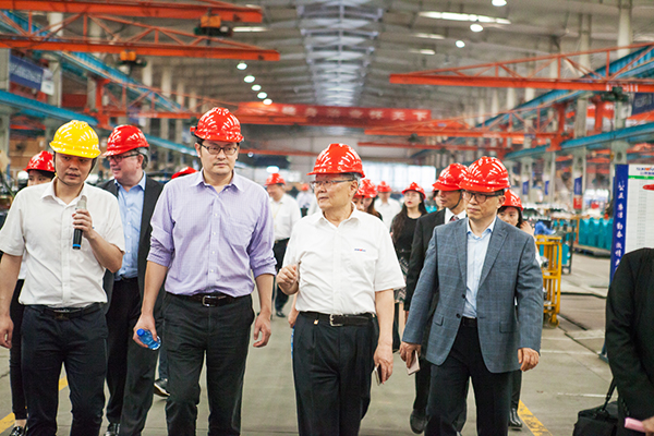 加拿大国会议员谭耕一行来江南网页版智能考察