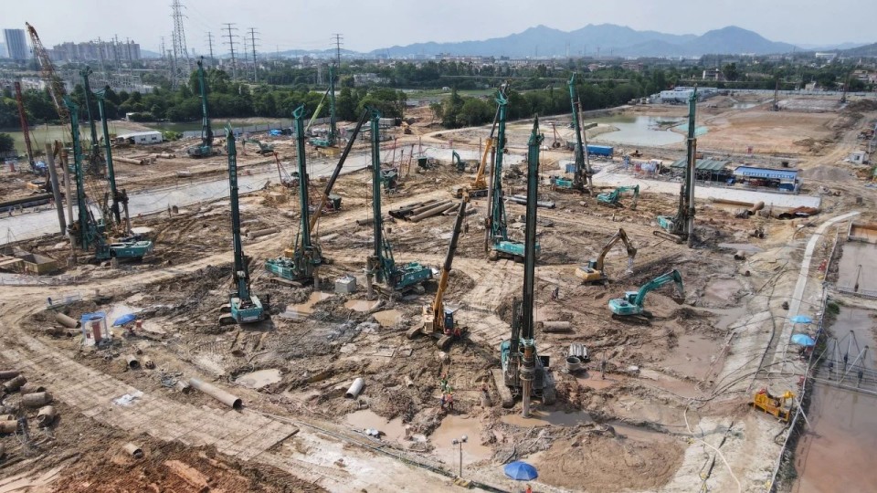 近20台“江南网页版绿”装备实力集结,助力广佛西环工程建设跑出“加速度”