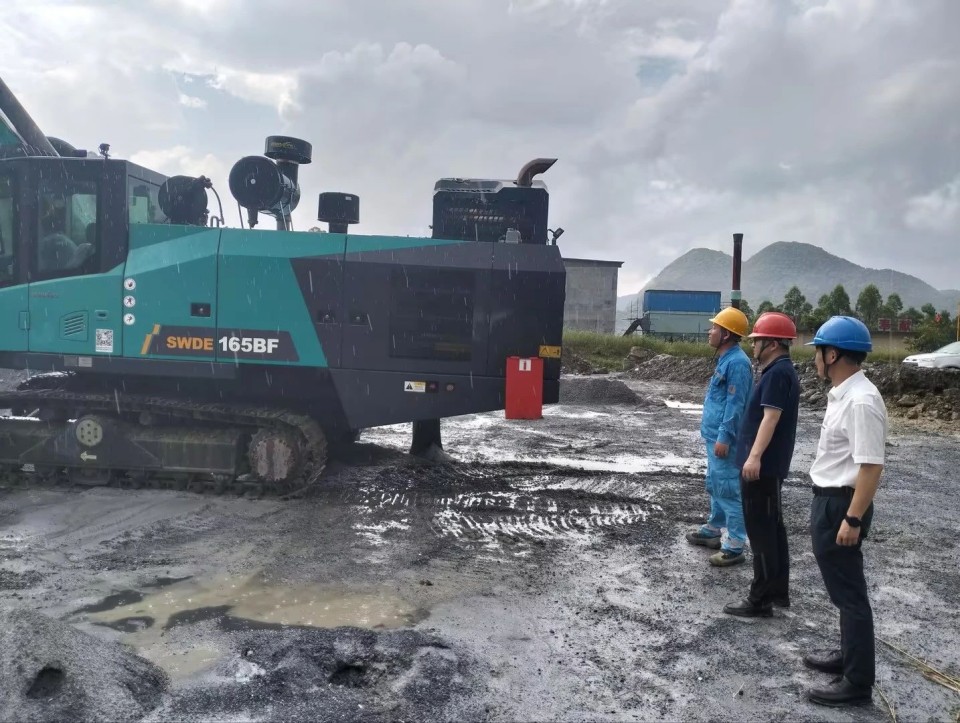 跨越江南网页版万里 智启服务新程——江南网页版矿岩“服务万里行”活动走进海螺水泥