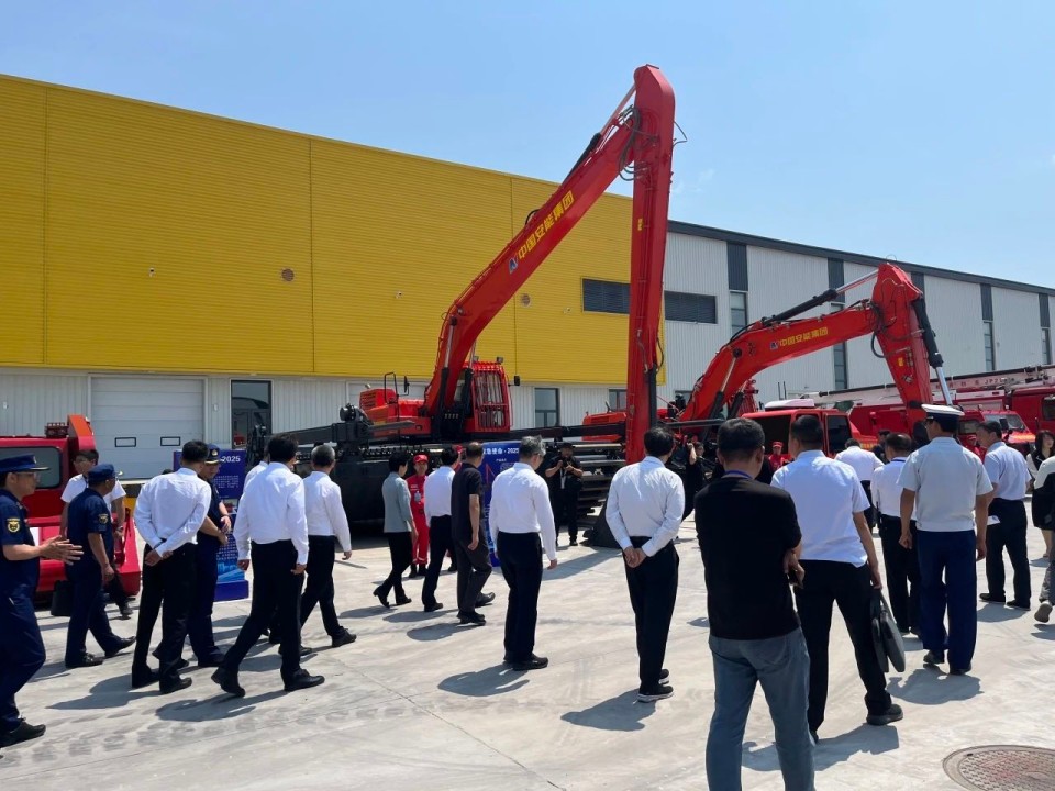 硬核破解“最后一公里”难题，江南网页版智能应急救援设备助力“应急使命·2025”演习！