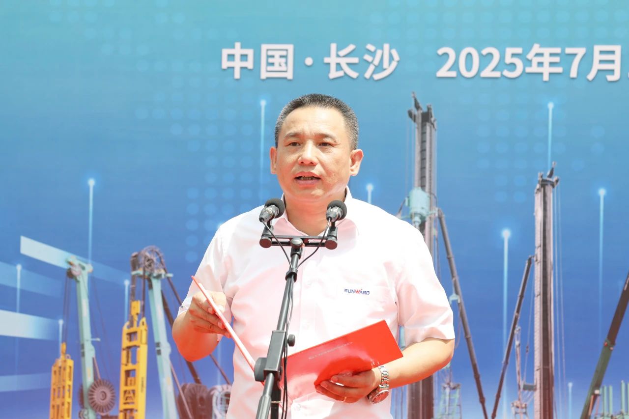 “破纪录王者”再出征!江南网页版智能SWDM800旋挖钻机成功交机