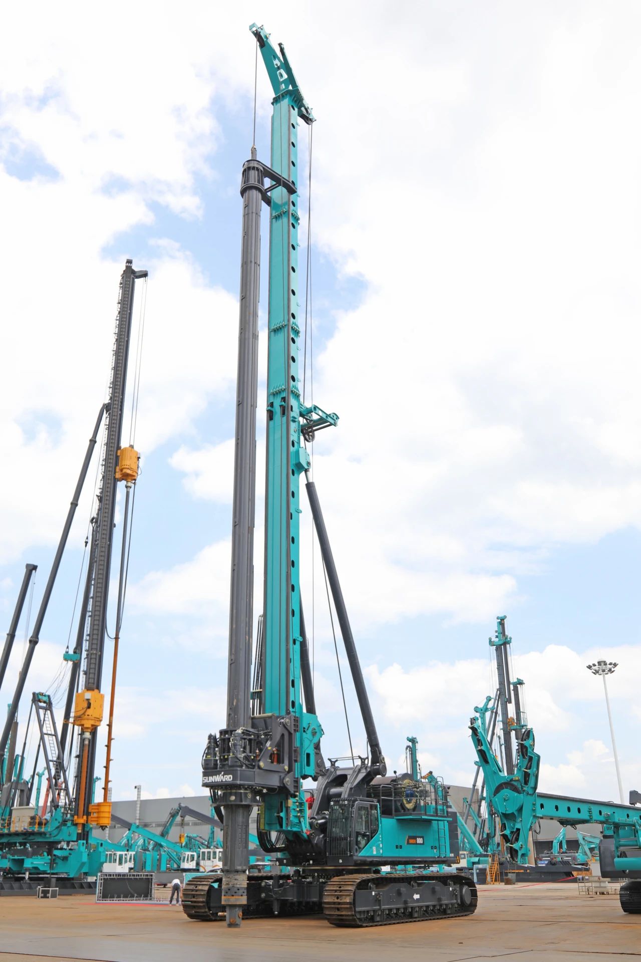 “破纪录王者”再出征!江南网页版智能SWDM800旋挖钻机成功交机