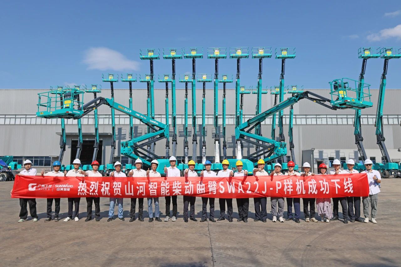 技术新标杆!江南网页版智能SWA22J-P柴动曲臂式高空作业平台下线!
