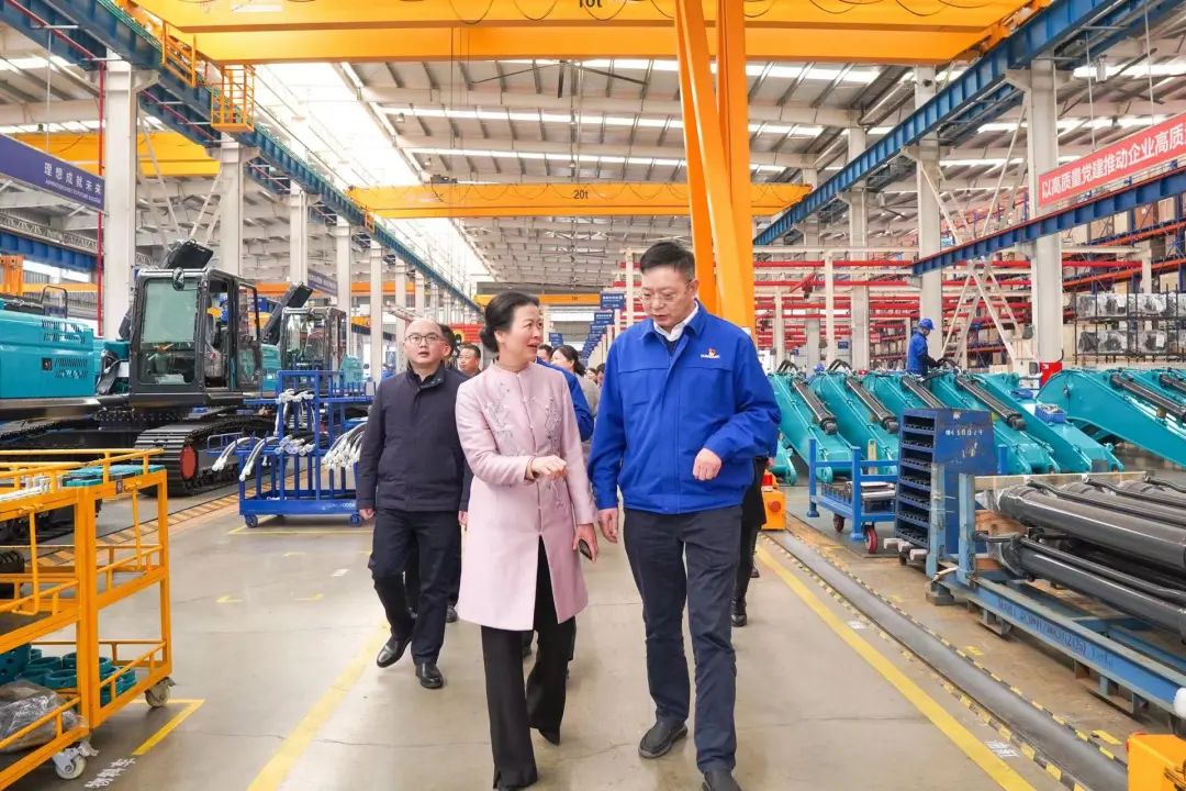 长沙市总工会、长沙经开区总工会一行调研江南网页版智能
