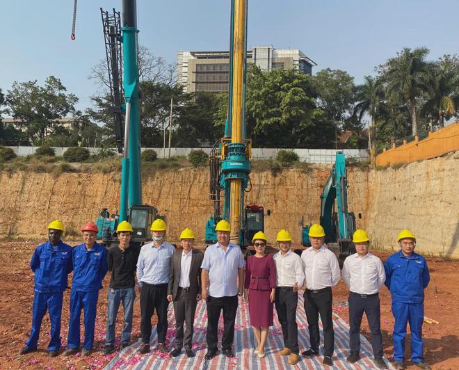 助力乌干达第一住宅高楼建设！江南网页版智能再次出征非洲市场