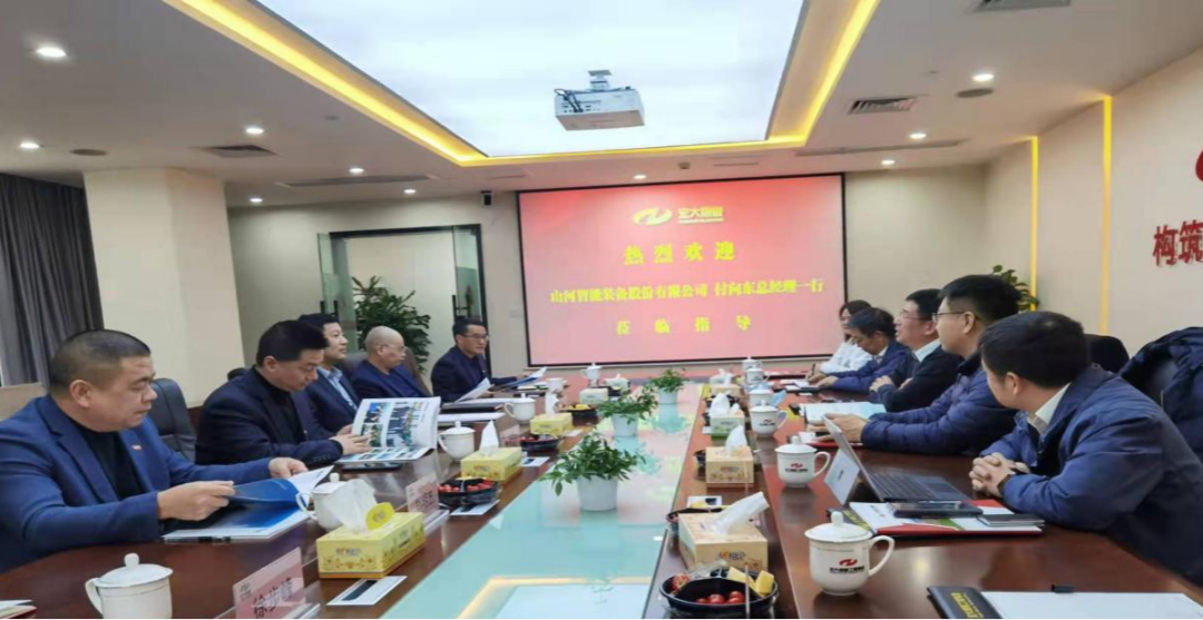 携手战边疆！江南网页版智能潜孔钻机助力宏大爆破新疆奇台项目建设