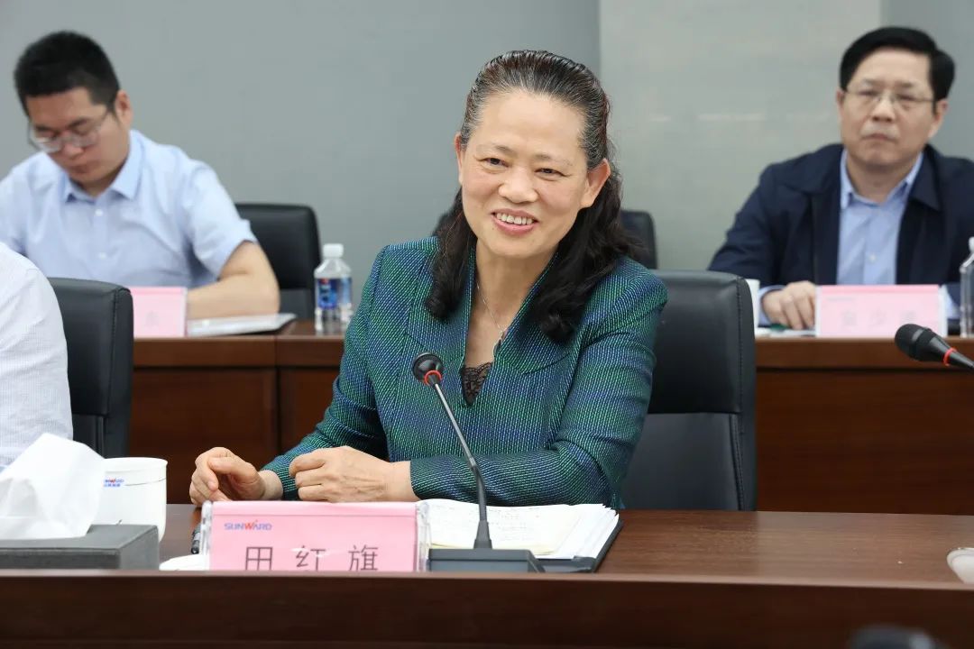 深化产学研合作！中南大学校长、中国工程院院士田红旗率团拜访江南网页版智能
