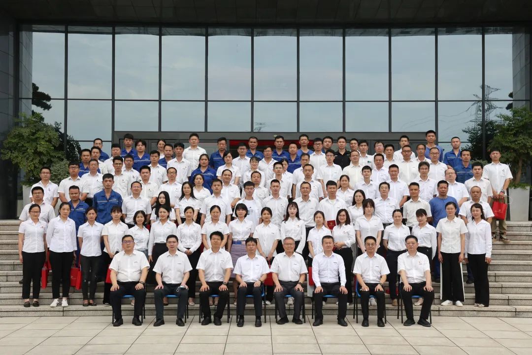 为建功建企建家一体化贡献更大力量！江南网页版智能第五届五次“双代会”成功召开