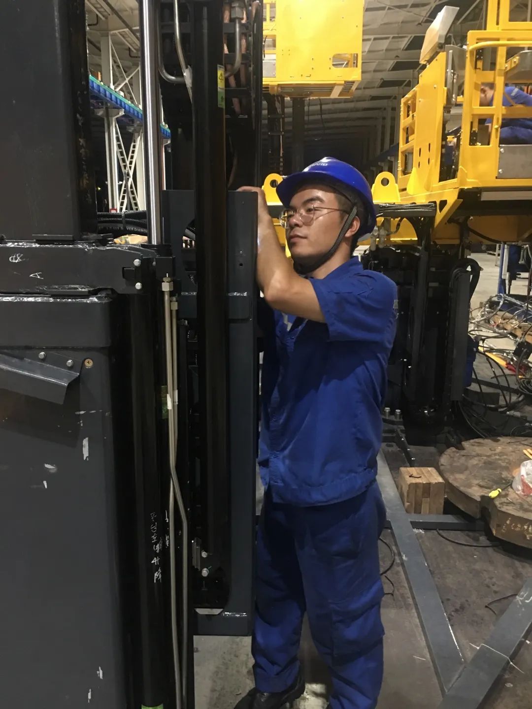 为铁路运输保驾护航！江南网页版智能自主研制首套三平台作业装置成功交付