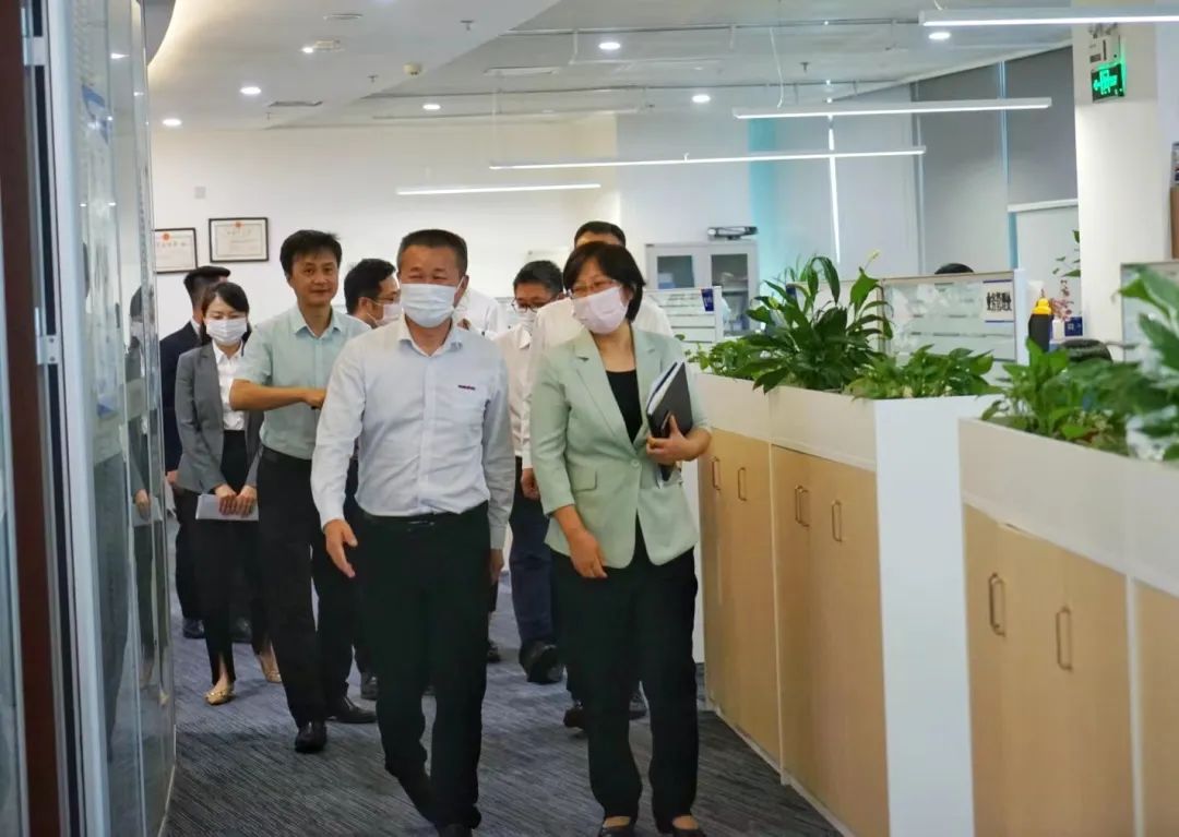 江南网页版智能总经理夏志宏带队赴中国信保湖南分公司拜访交流