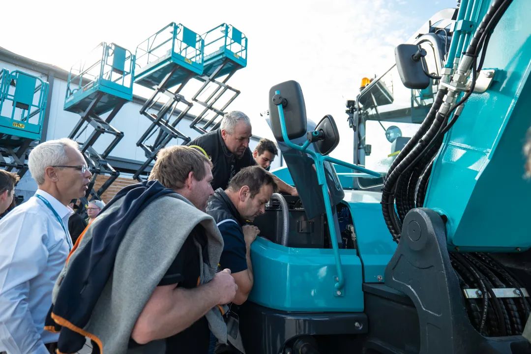 Bauma 2022 | 一组火热现场图带您重温江南网页版智能德国宝马展之旅