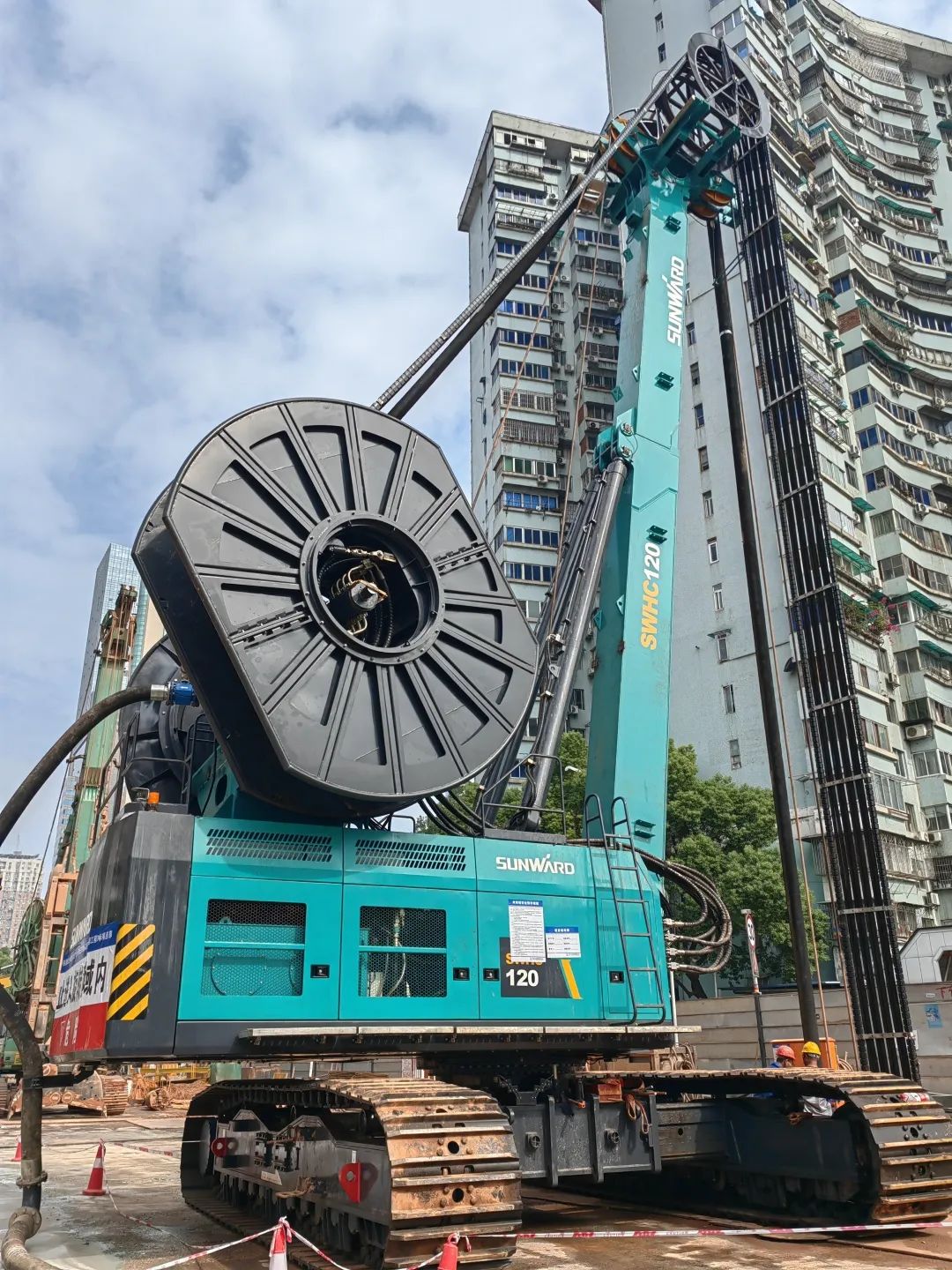 首战创佳绩！江南网页版智能双轮铣槽机助建长沙地铁7号线