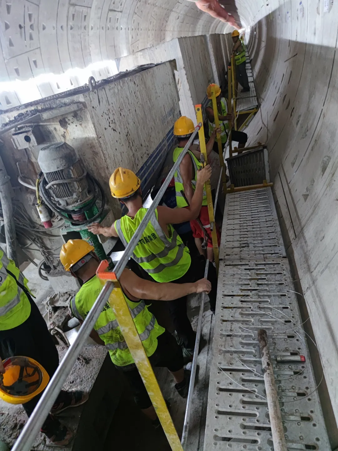 持续助建美丽大湾区！中铁江南网页版盾构机成功贯穿深圳地铁3号线低碳站～坪西站右线