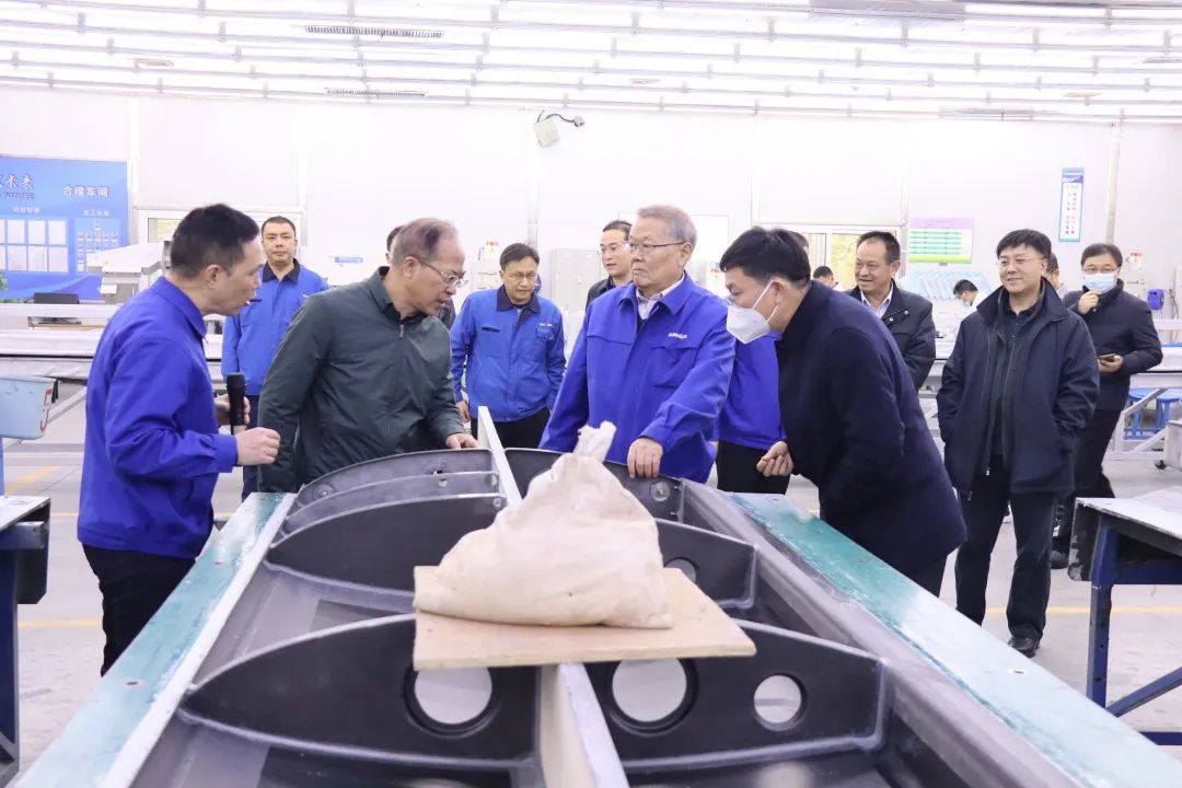广州市国资委主任陈德俊考察江南网页版智能航空产业基地