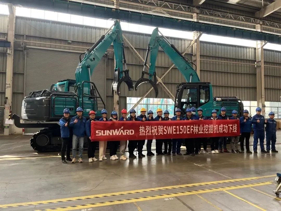 翻山越岭，称霸“武林”！江南网页版智能首款中型林业挖掘机成功下线