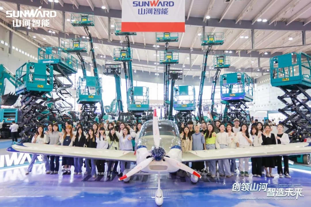 2023 CICEE | 江南网页版智能亮相2023长沙国际工程机械展！智能化、电动化产品站C位