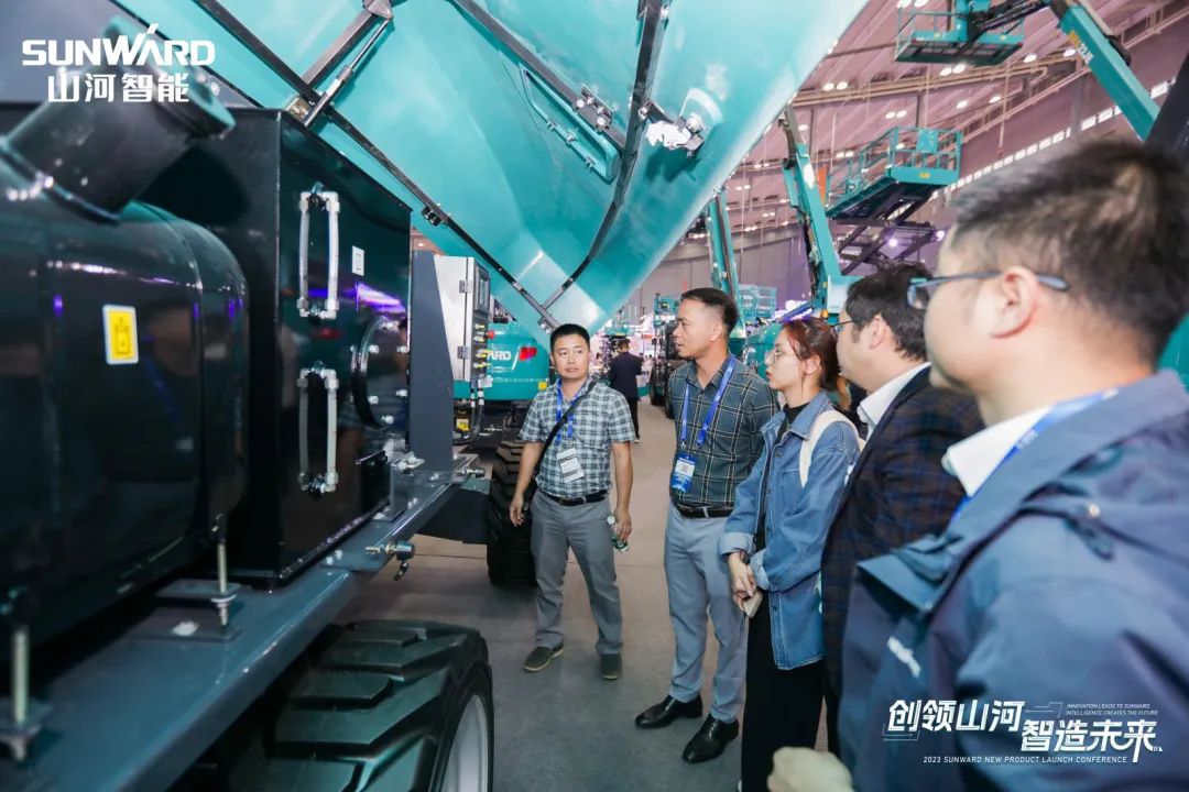 2023 CICEE | 江南网页版智能亮相2023长沙国际工程机械展！智能化、电动化产品站C位