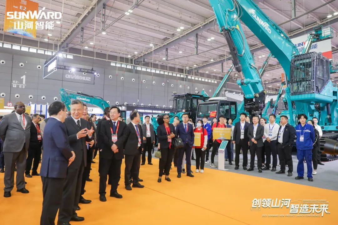 2023 CICEE | 江南网页版智能亮相2023长沙国际工程机械展！智能化、电动化产品站C位