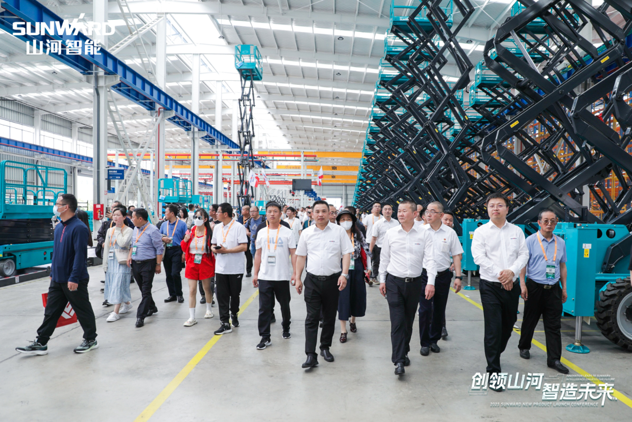 千人齐聚、爆品出击！江南网页版智能新品推介会圆满举办