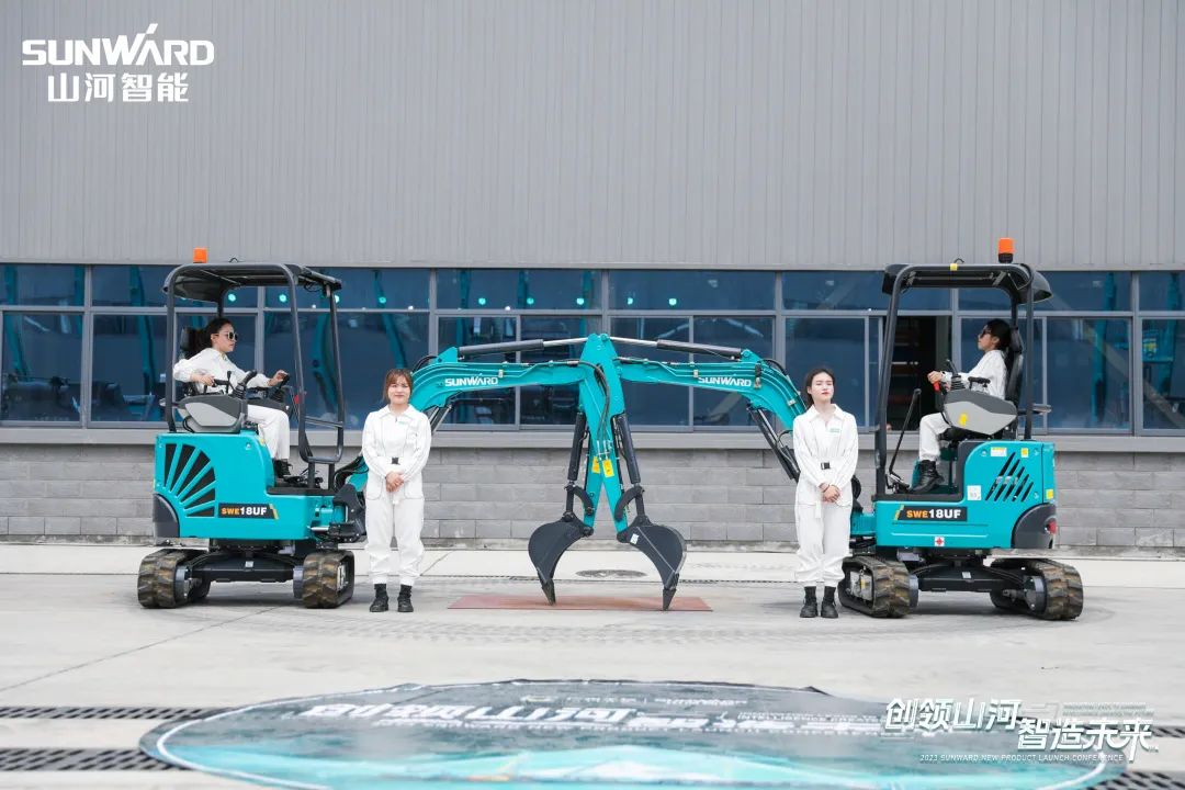 精品出击、互动不断！江南网页版智能F系列挖掘机闪耀长沙展