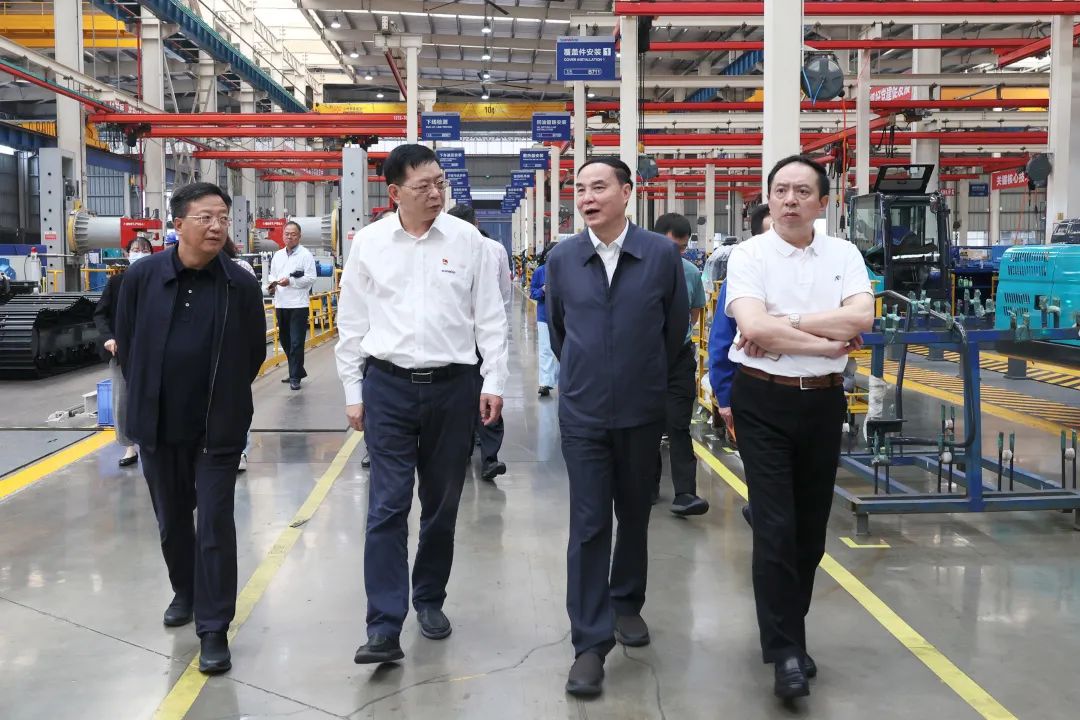 李文荣调研江南网页版智能