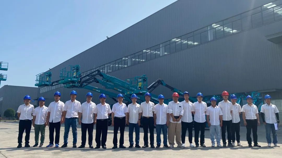 新能源家族再添“新丁”！江南网页版智能三款电动臂式高空作业平台齐下线