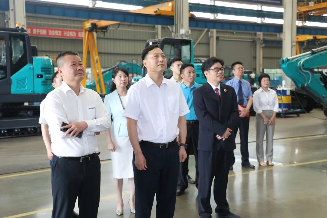 长沙市人民检察院党组书记、检察长余湘文调研江南网页版智能
