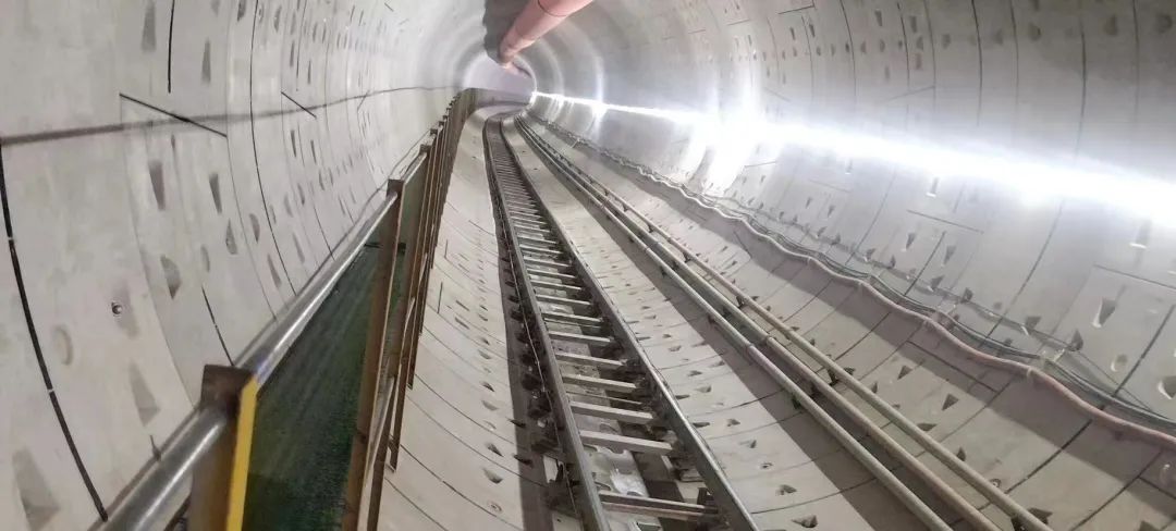 捷报！中铁江南网页版深圳地铁3号线四期工程盾构施工圆满完成