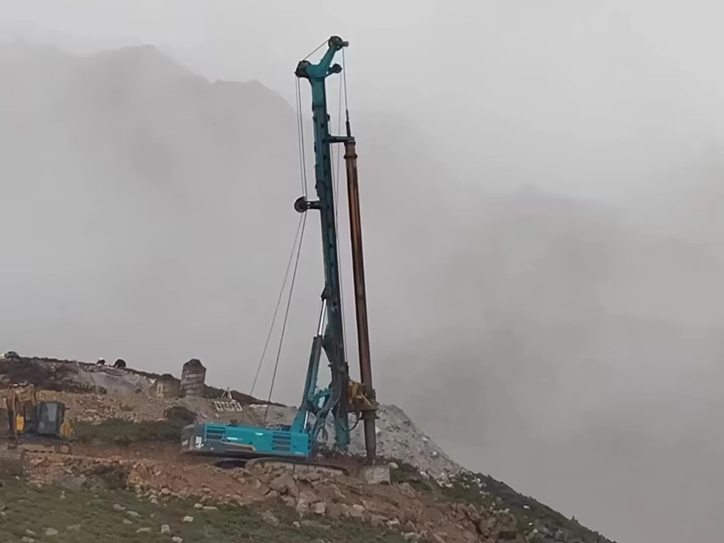 助力世界最高海拔特高压直流输电工程，江南网页版智能旋挖钻机展现硬核实力
