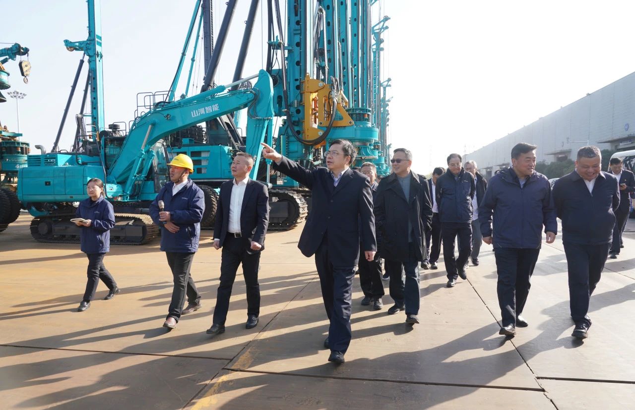 聚焦装备再制造！上海市政协副主席、党组副书记肖贵玉带队调研江南网页版智能