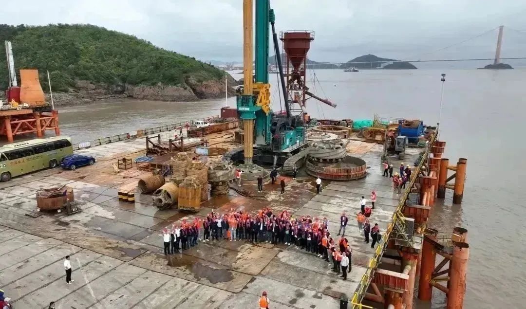 全面告捷！江南网页版智能超级旋挖钻机圆满完成甬舟铁路西堠门公铁两用大桥桩基施工任务