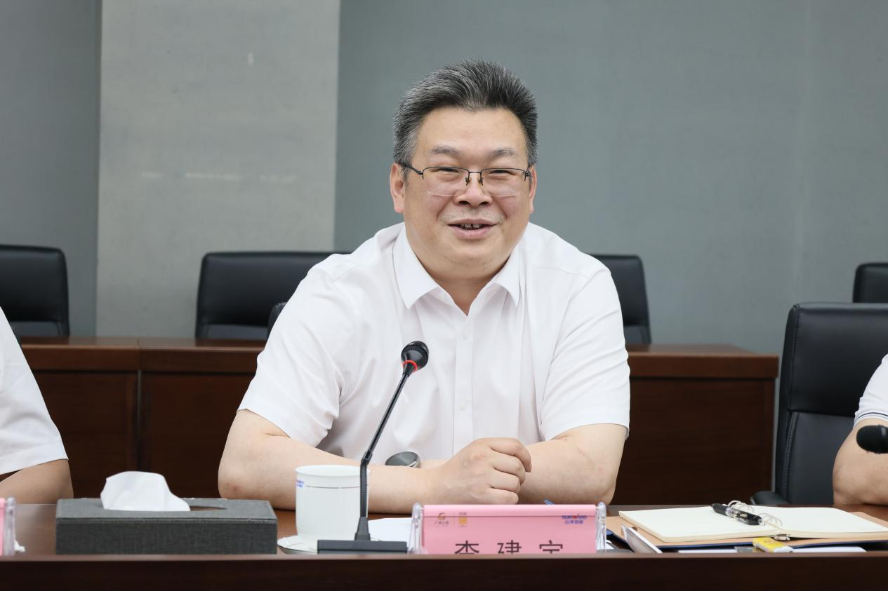 湖南钢铁集团党委书记、董事长李建宇到江南网页版智能调研交流