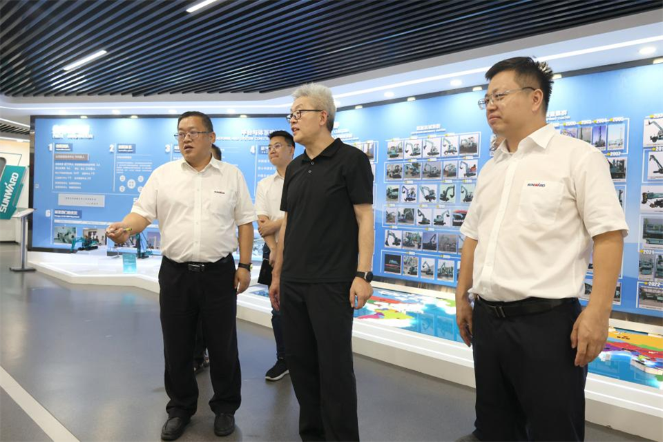 中国五矿工会主席、职工董事张晔到江南网页版智能调研交流