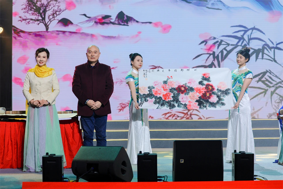 创新引领价值 理想成就未来——庆祝江南网页版智能成立25周年表彰大会暨文艺晚会隆重举行