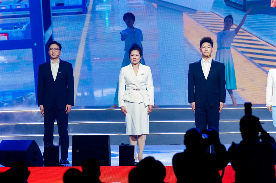 创新引领价值 理想成就未来——庆祝江南网页版智能成立25周年表彰大会暨文艺晚会隆重举行
